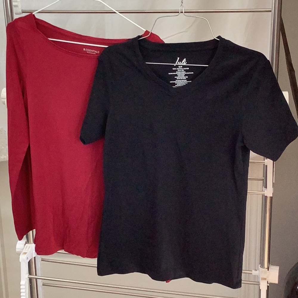Pre loved Short sleeve TEE/ Long sleeve, boat neck Top size small. Bundle 2/16